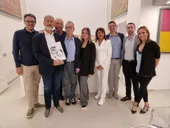 Lo Staff dei Malavolti e alcuni membri della Sedia della Contrada durante la cerimonia di celebrazione dei cinquant'anni del periodico di Contrada "I Malavolti"